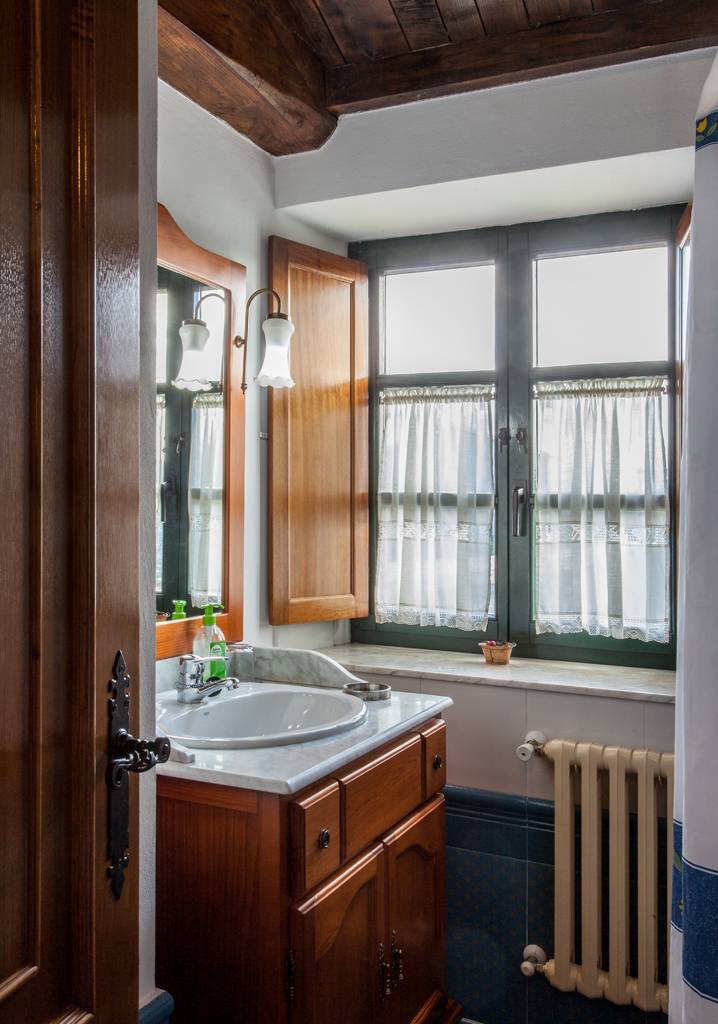 Habitación 4 personas baño Habitación 4 personas baño